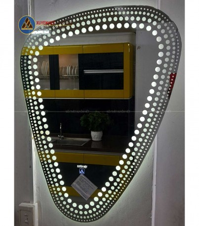 Gương led cảm ứng cao cấp hình giọt nước độc lạ K01-6588-LT