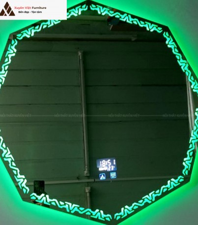 Gương led cảm ứng trong nhà tắm có đồng hồ B04-9090-ĐX